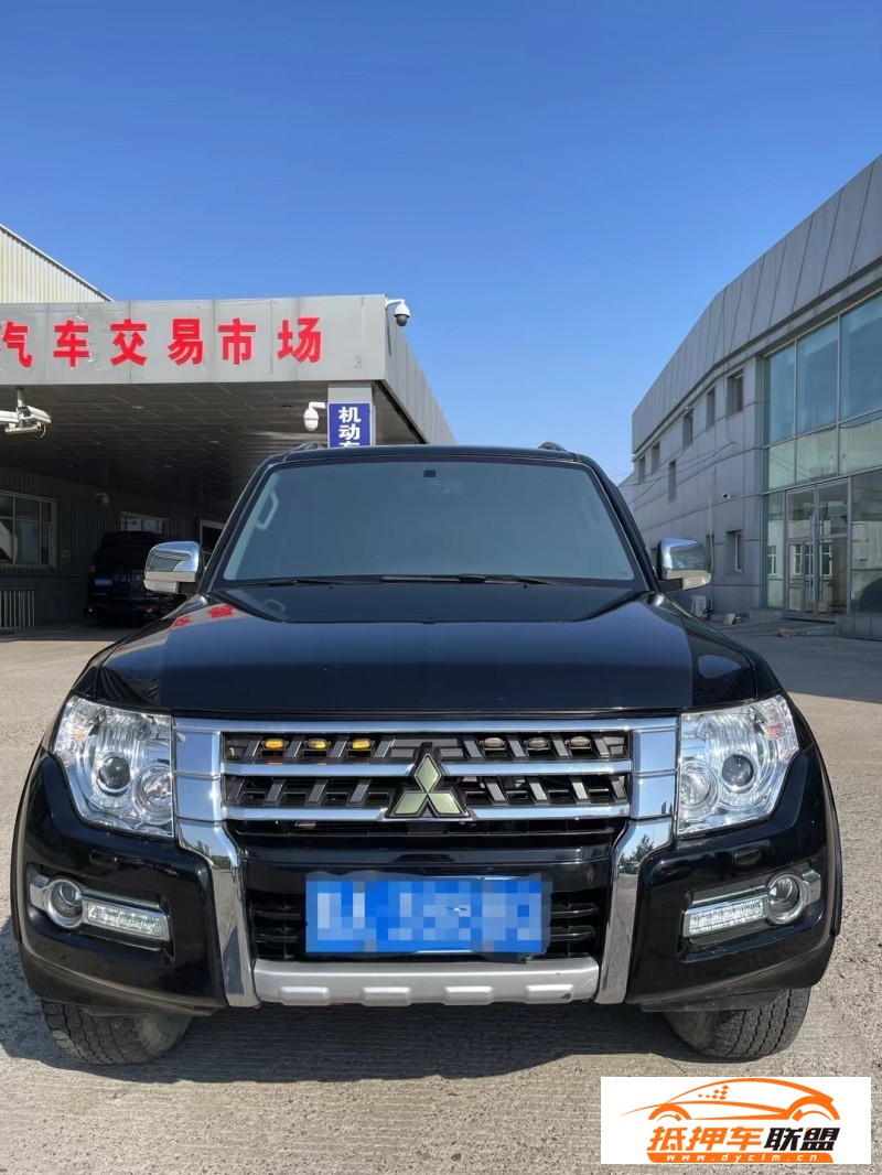  17年三菱帕杰羅轎車 