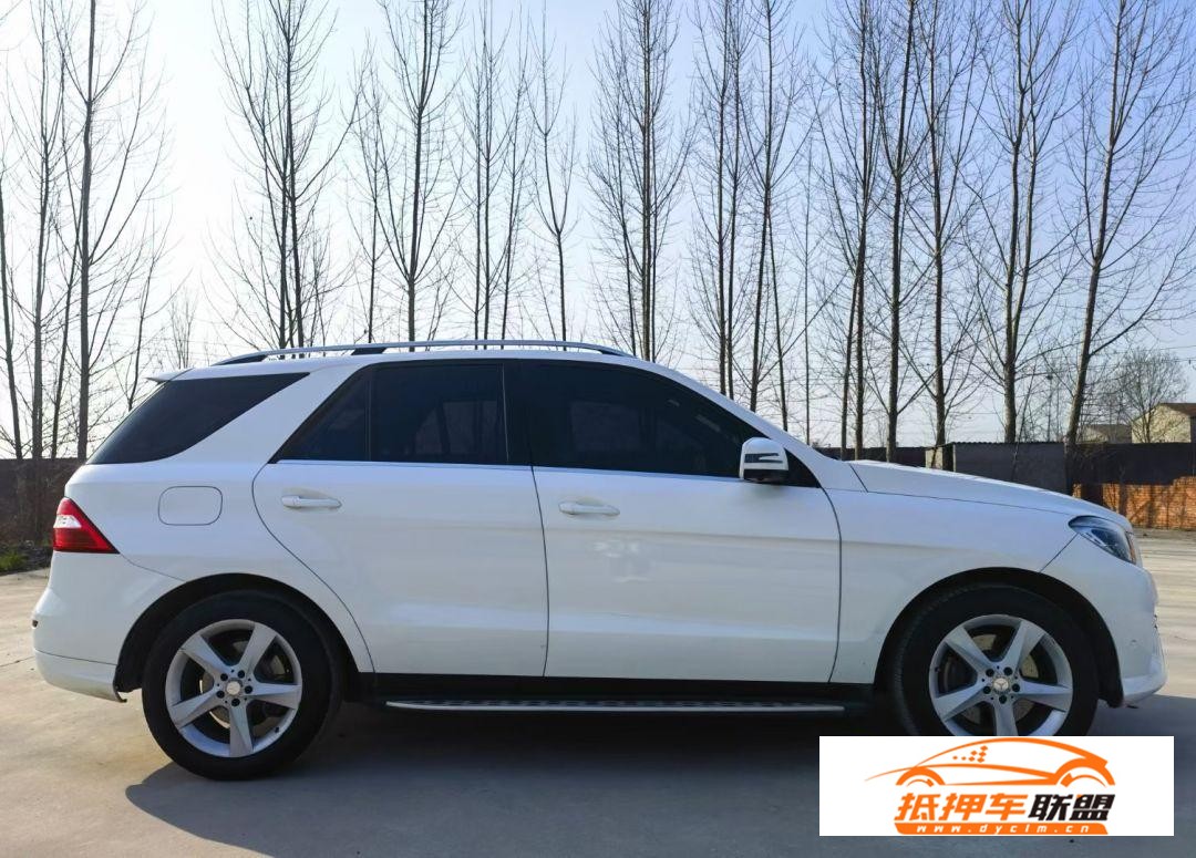 奔馳ml400奔馳M級(jí)(進(jìn)口) 2015款 奔馳M級(jí)(進(jìn)口) ML400 4MATIC 動(dòng)感型