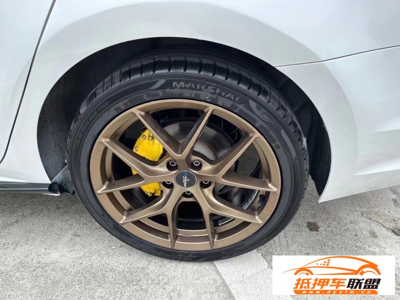  21年大眾凌渡轎車 