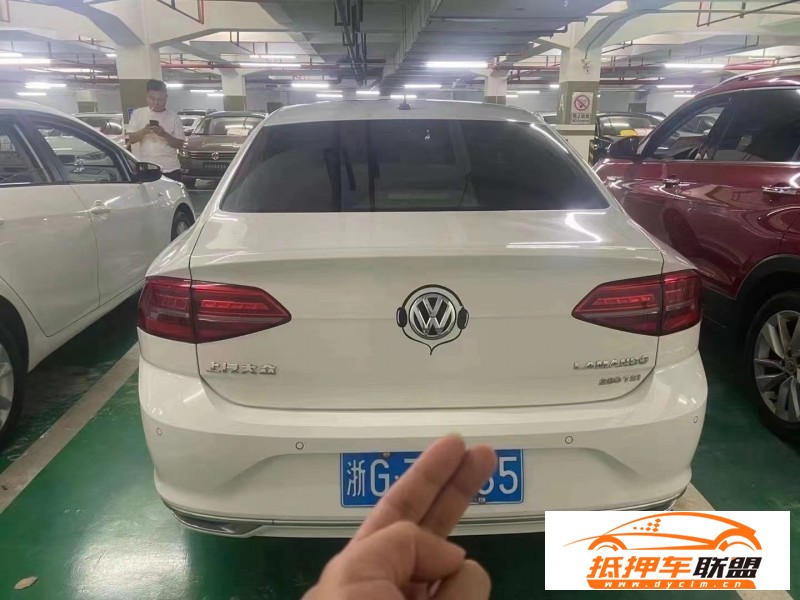  19年大眾凌渡轎車 