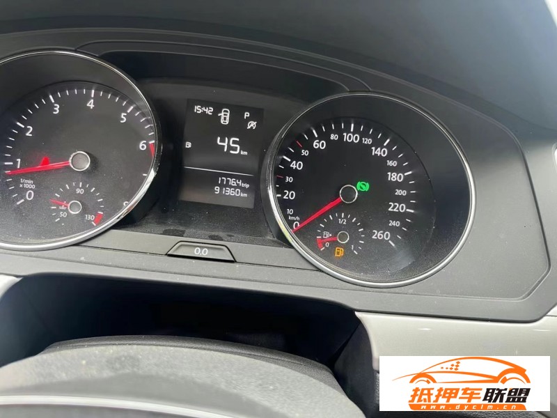  18年大眾凌渡轎車 