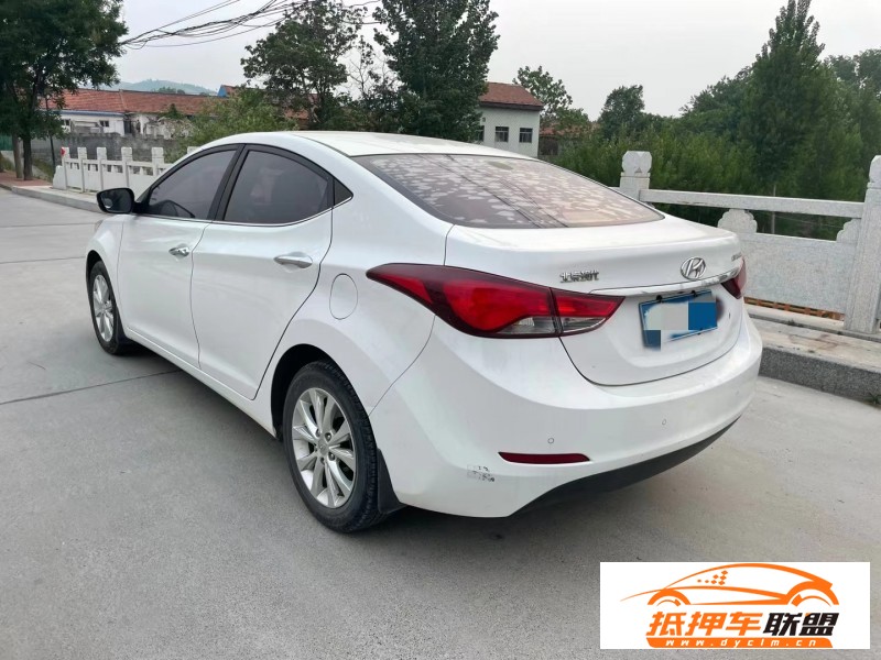  16年現(xiàn)代朗動(dòng)轎車 