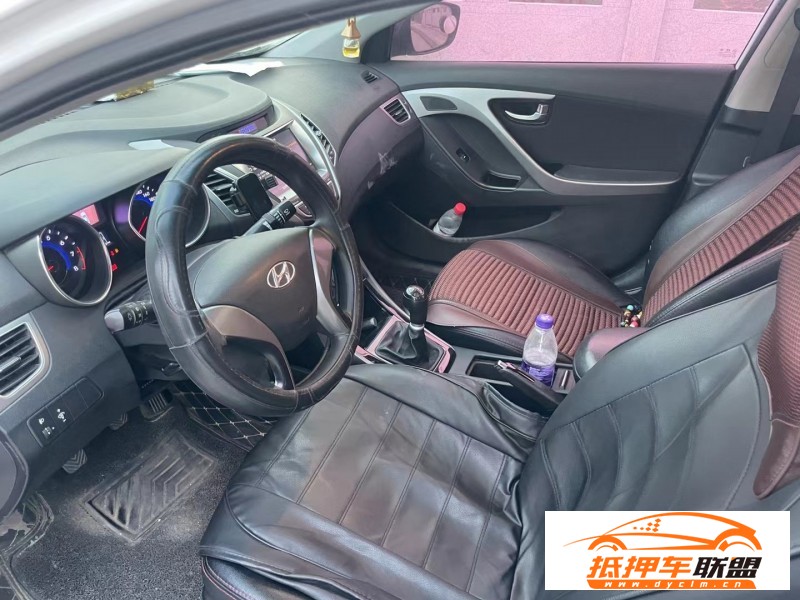  16年現(xiàn)代朗動(dòng)轎車 