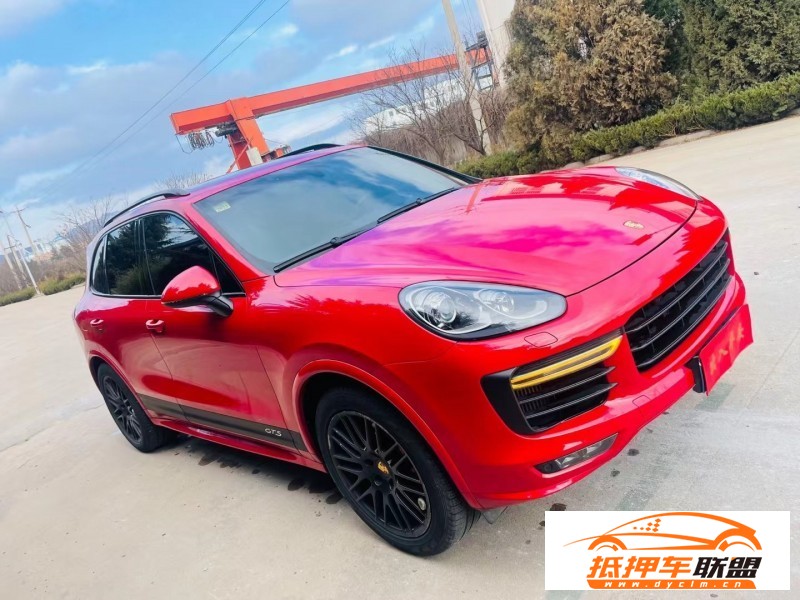  17年保時(shí)捷卡宴轎車(chē) 