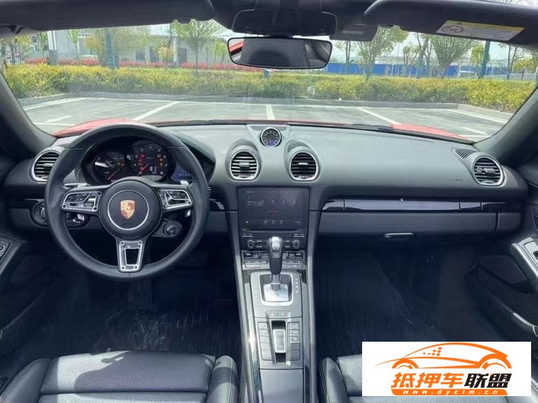 20年保時捷718轎車 