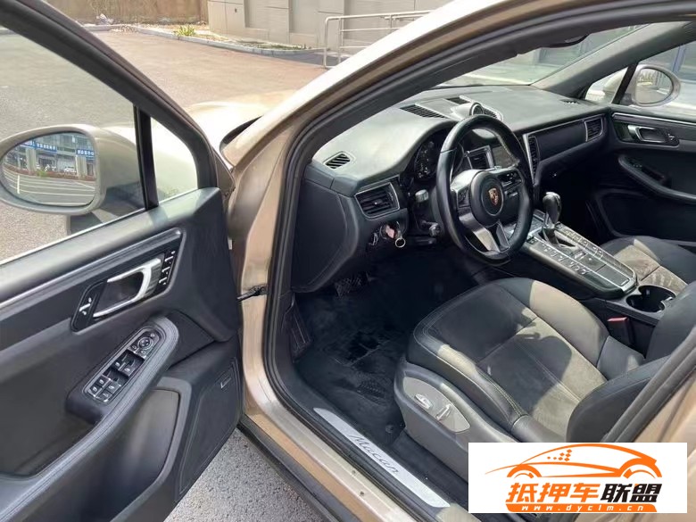  14年保時捷Macan邁凱轎車 
