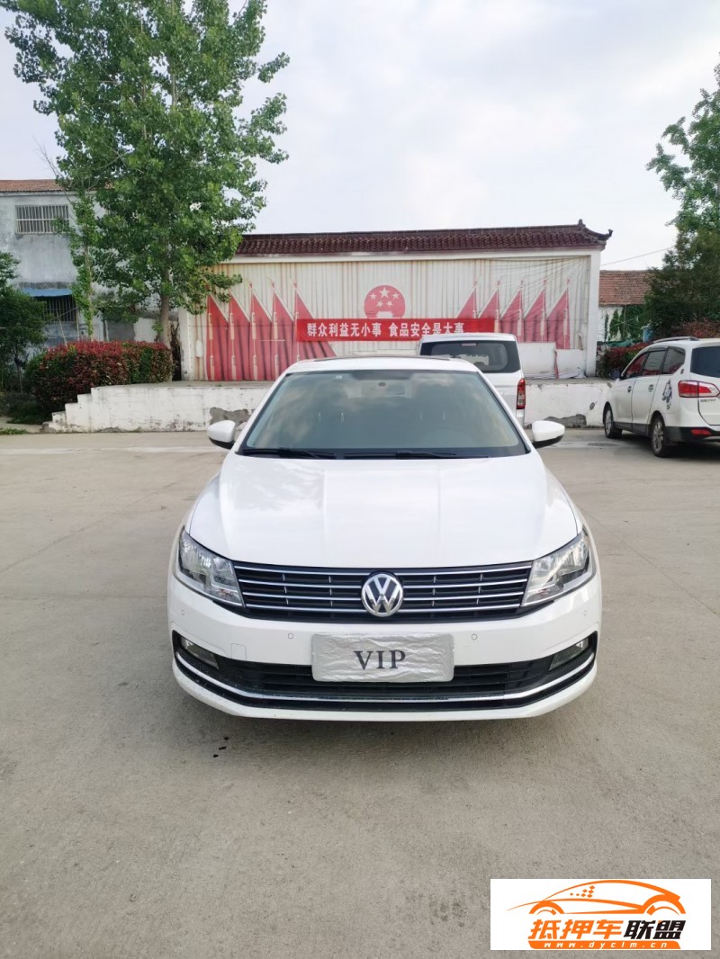  18年大眾朗逸轎車 