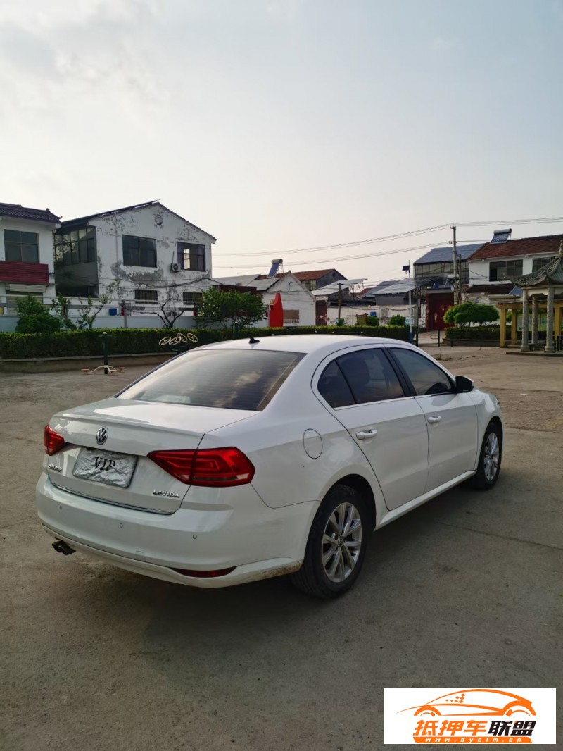  18年大眾朗逸轎車 