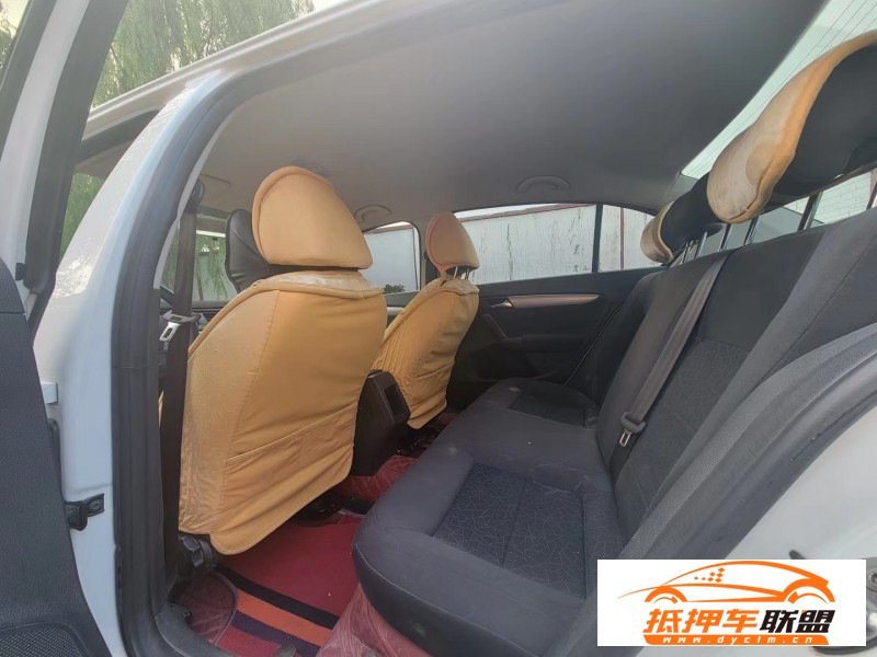  17年大眾朗逸轎車 