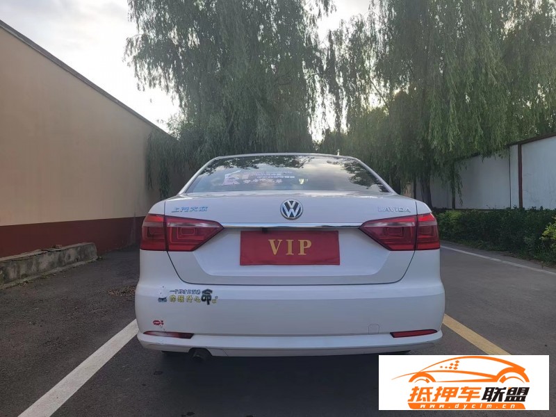  17年大眾朗逸轎車 