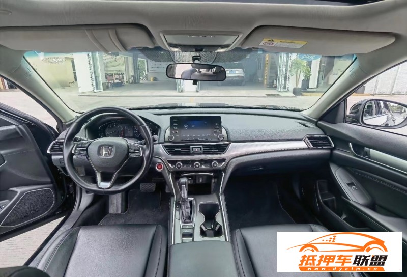 18年本田雅閣轎車 