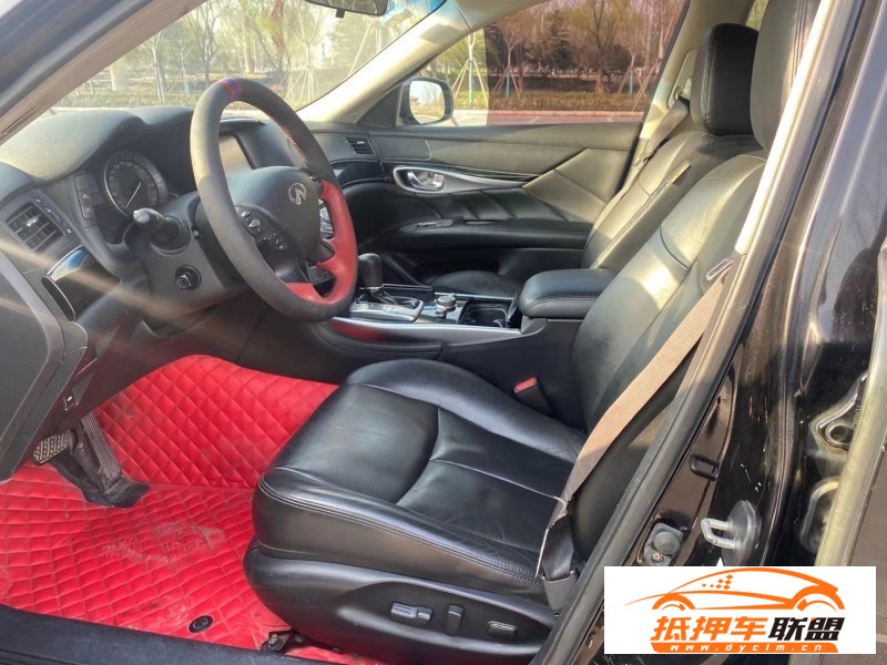  16年英菲尼迪Q70轎車 