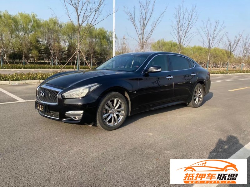  16年英菲尼迪Q70轎車 