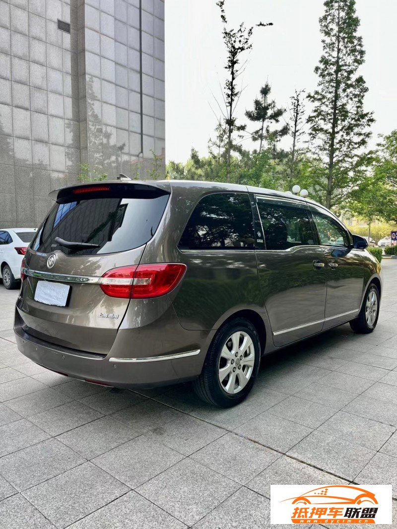  15年別克GL8轎車 