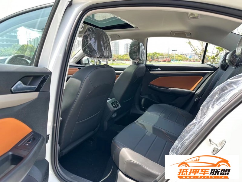  23年大眾寶來轎車 