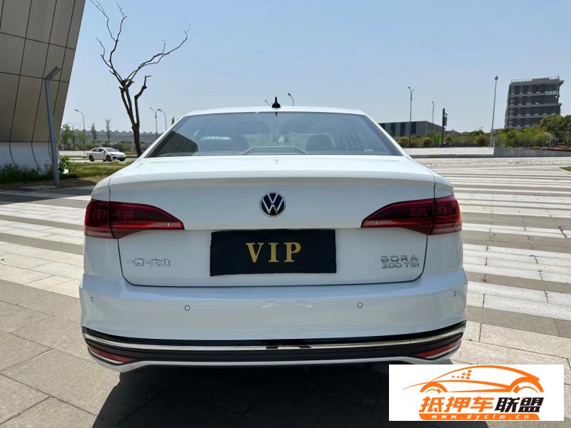  23年大眾寶來轎車 