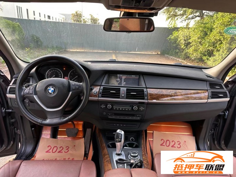  13年寶馬X5轎車 
