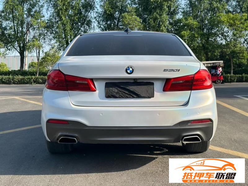  19年寶馬5系轎車 