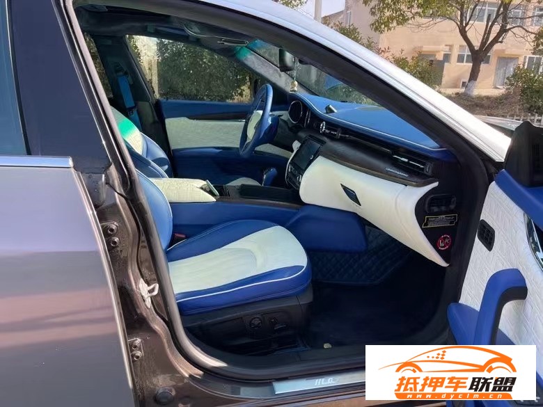  13年瑪莎拉蒂總裁轎車 