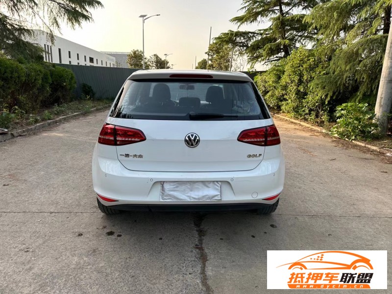  15年大眾高爾夫轎車 