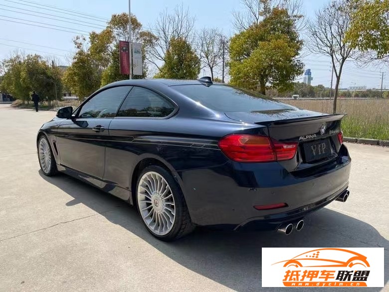  18年寶馬M4轎車 
