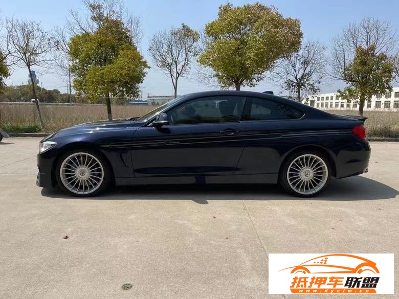  18年寶馬M4轎車 