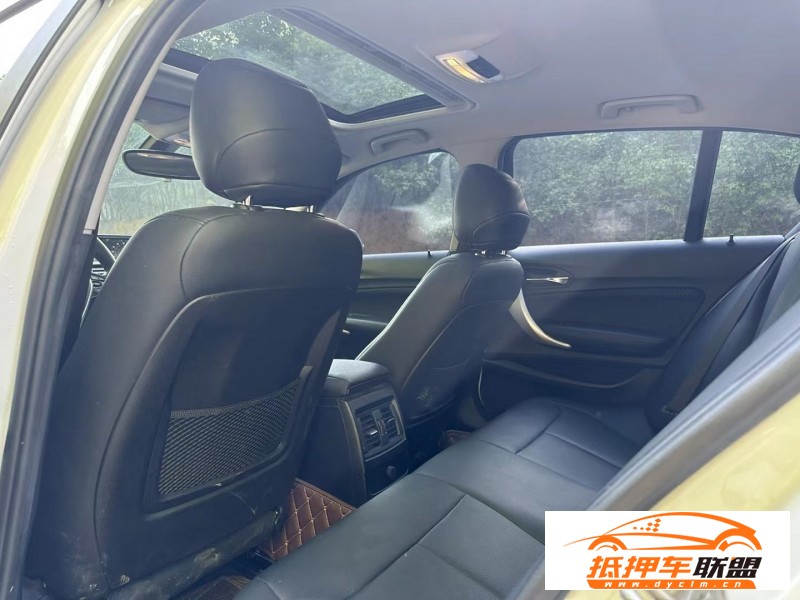  17年寶馬1系轎車(chē) 
