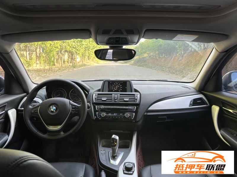  17年寶馬1系轎車(chē) 