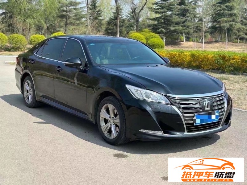  16年豐田皇冠轎車 