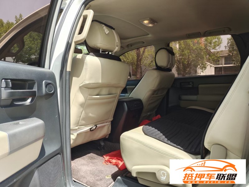  16年豐田紅杉SUV 