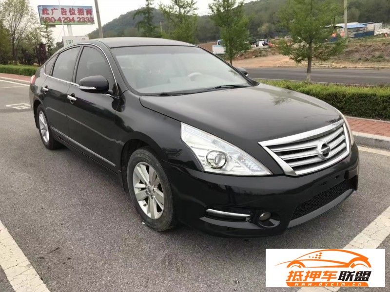  12年日產(chǎn)天籟轎車 