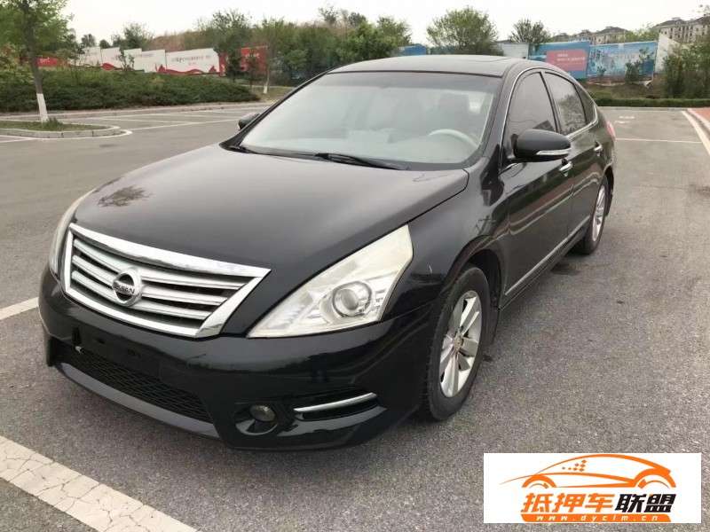  12年日產(chǎn)天籟轎車 