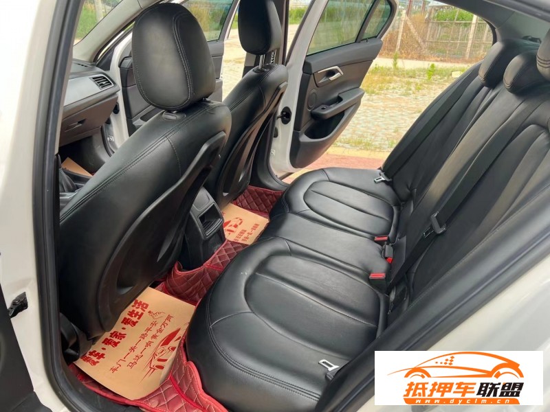  17年寶馬1系轎車 