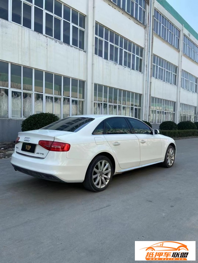  17年奧迪A4轎車 
