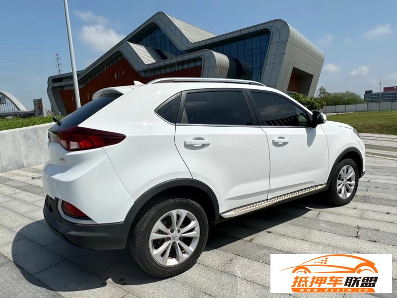  16年名爵銳騰轎車 