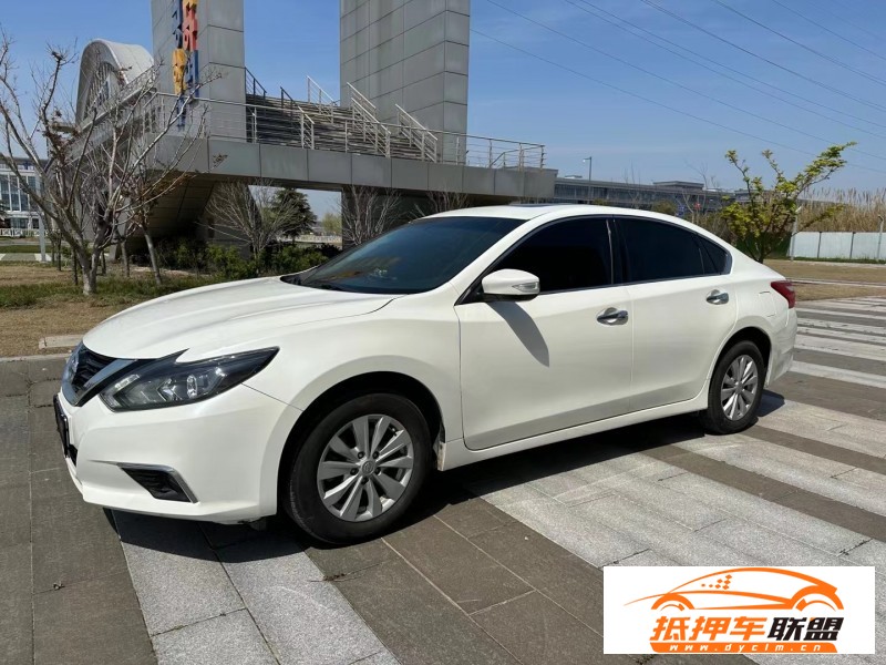  17年日產天籟轎車 