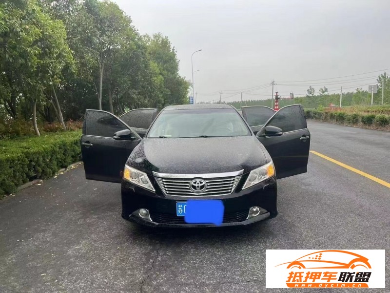  12年豐田凱美瑞轎車 