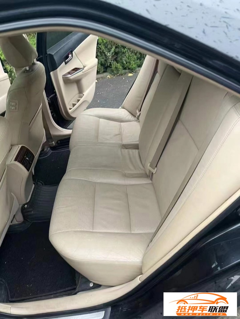  12年豐田凱美瑞轎車 