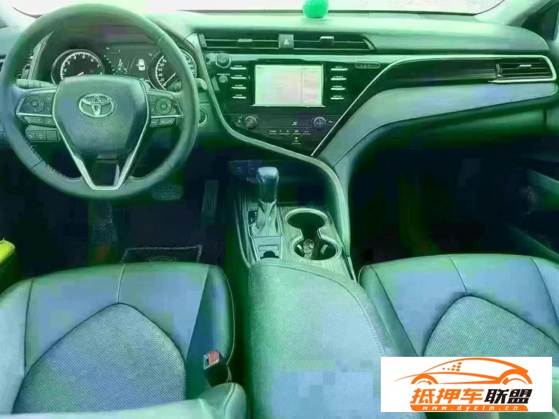  18年豐田凱美瑞轎車 