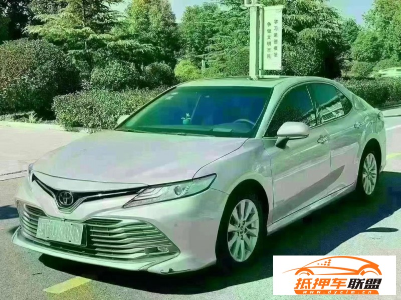  18年豐田凱美瑞轎車 