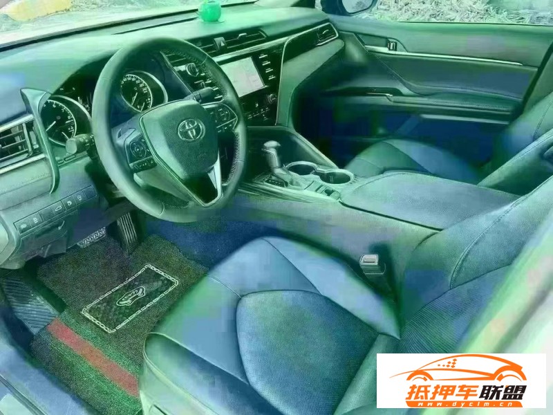  18年豐田凱美瑞轎車 