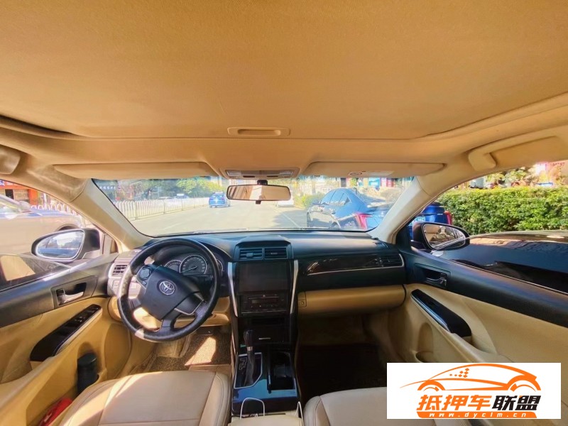  17年豐田凱美瑞轎車 