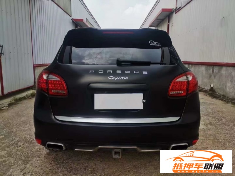  11年保時捷卡宴轎車 