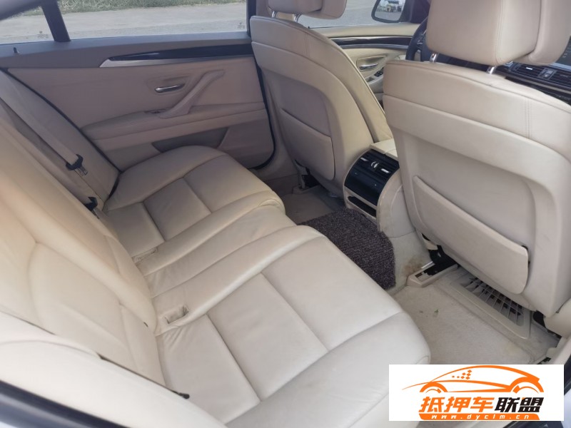  12年寶馬5系轎車 