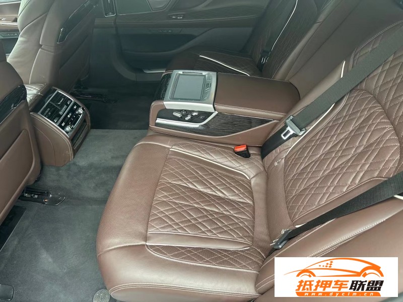  20年寶馬7系轎車 