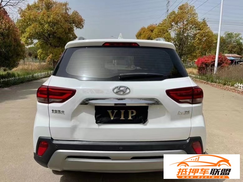  20年現(xiàn)代ix35轎車 