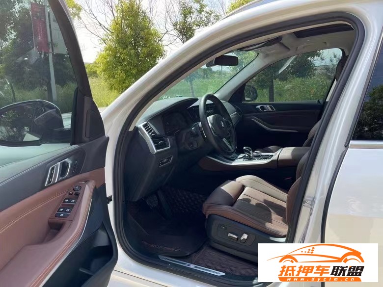  21年寶馬X5轎車 