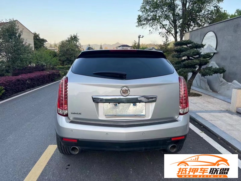  11年凱迪拉克SRX轎車 