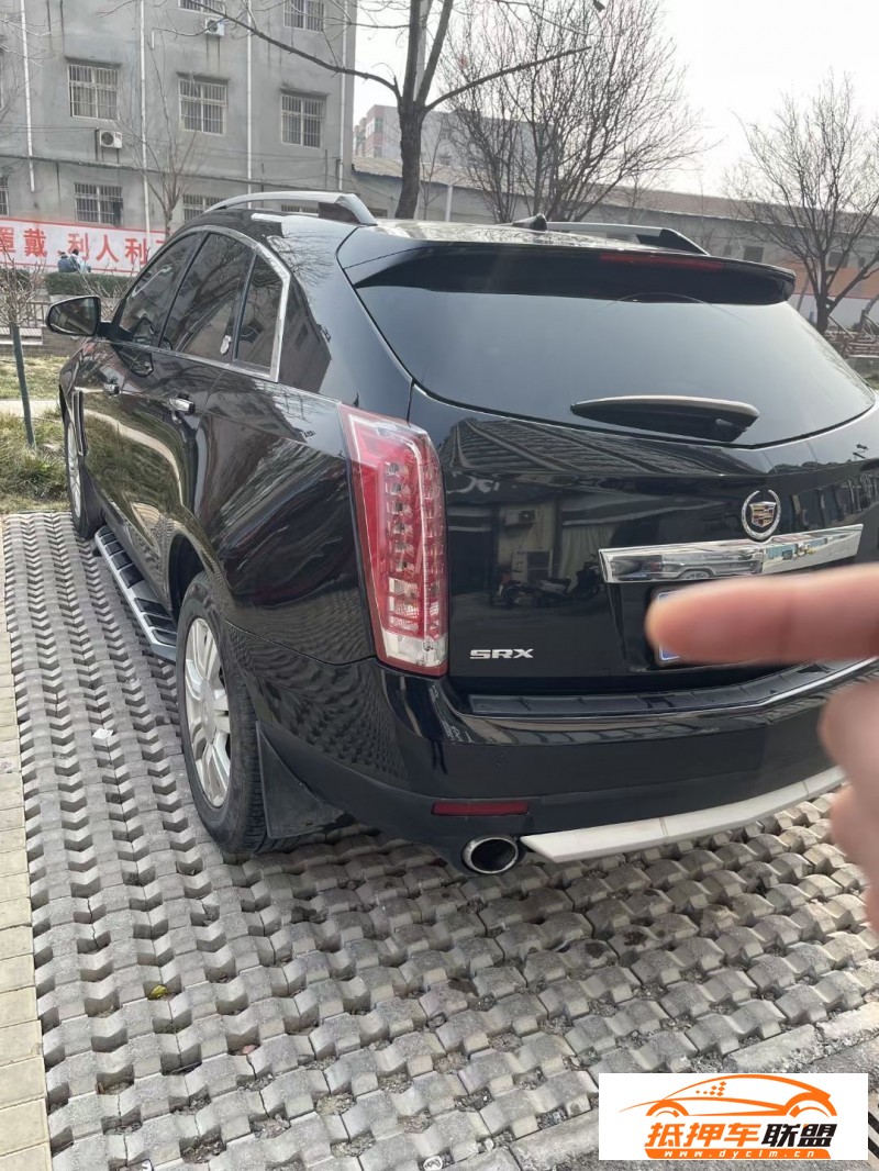  14年凱迪拉克SRX轎車 