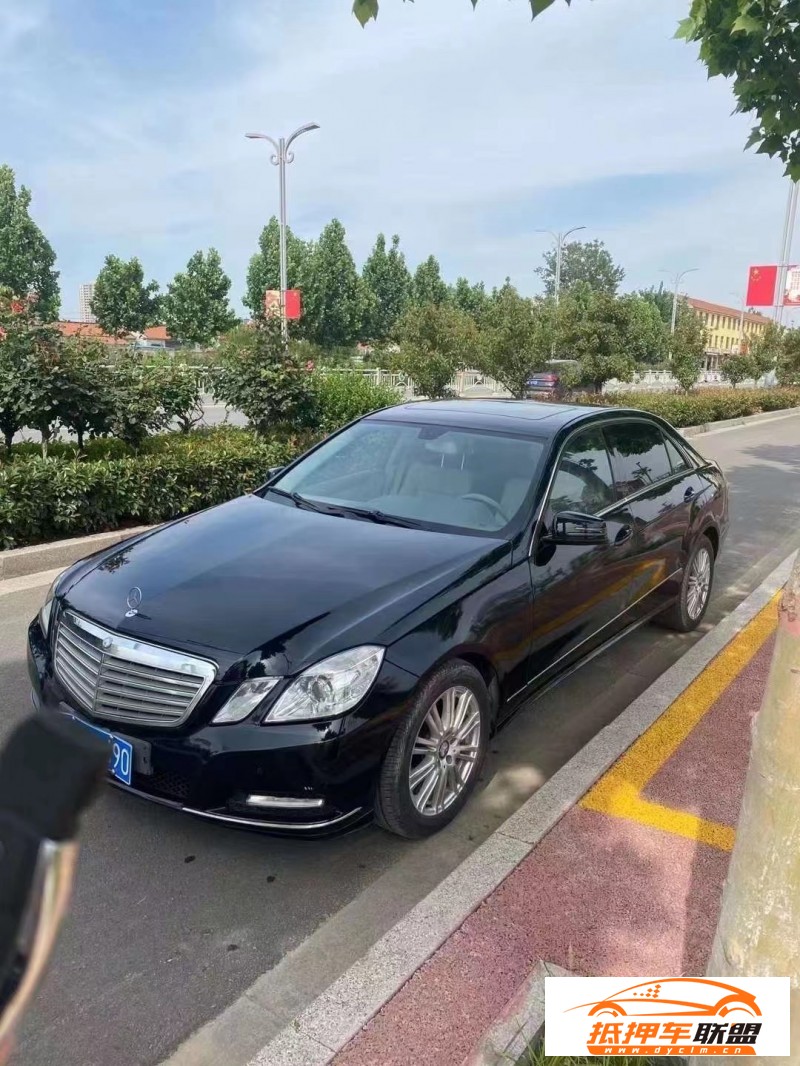  12年奔馳E轎車 